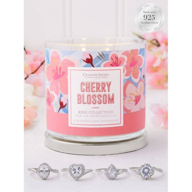 Charmed Aroma kwiatowa świeca z biżuterią 340 g pierścionek - Cherry Blossom