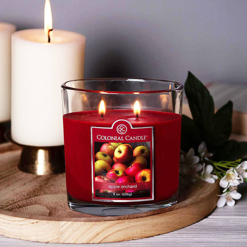 Candela profumata ovale Colonial Candle 226 g - Apple Orchard